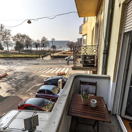 Bright & Spacious Riverside Apartment With Balcony Budapešť Exteriér fotografie